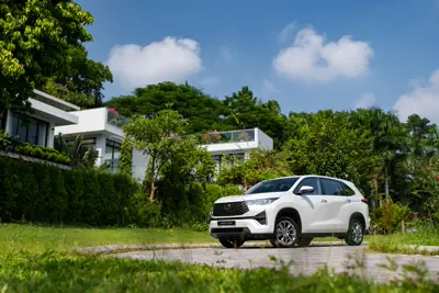 Innova Cross - Khoang hành lý rộng rãi